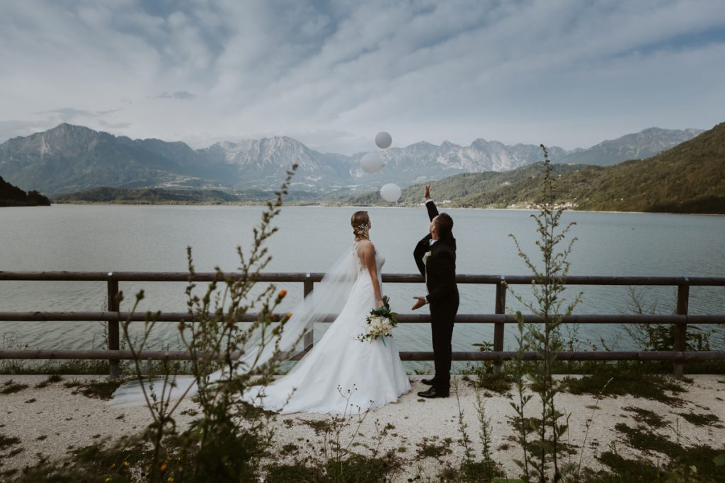 fotografo matrimonio lago santa croce belluno dolomiti